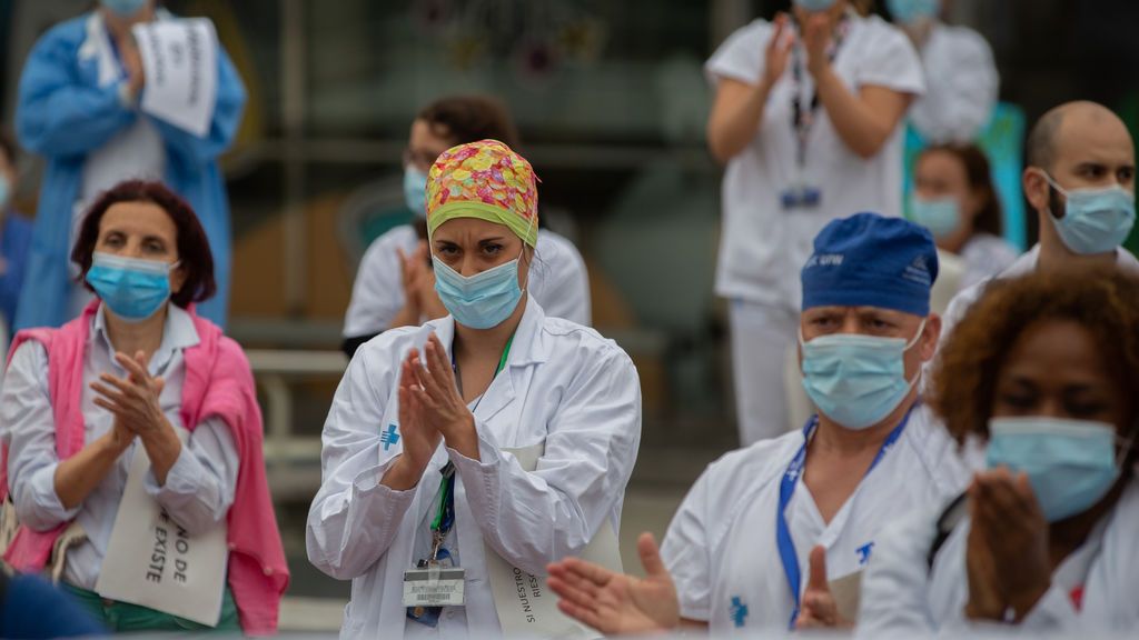 La Generalitat hará obligatoria la mascarilla en toda Cataluña aunque haya distancia de seguridad La Generalitat hará obligatoria la mascarilla en toda Cataluña aunque haya distancia de seguridad