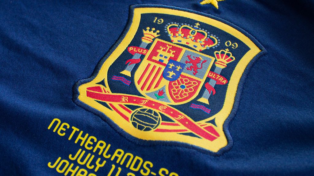 Hazte con la Camiseta Conmemorativa de la final del Mundial 2010