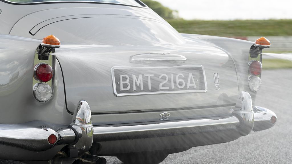 Aston Martin DB5 Goldfinger Continuation_20.jpg