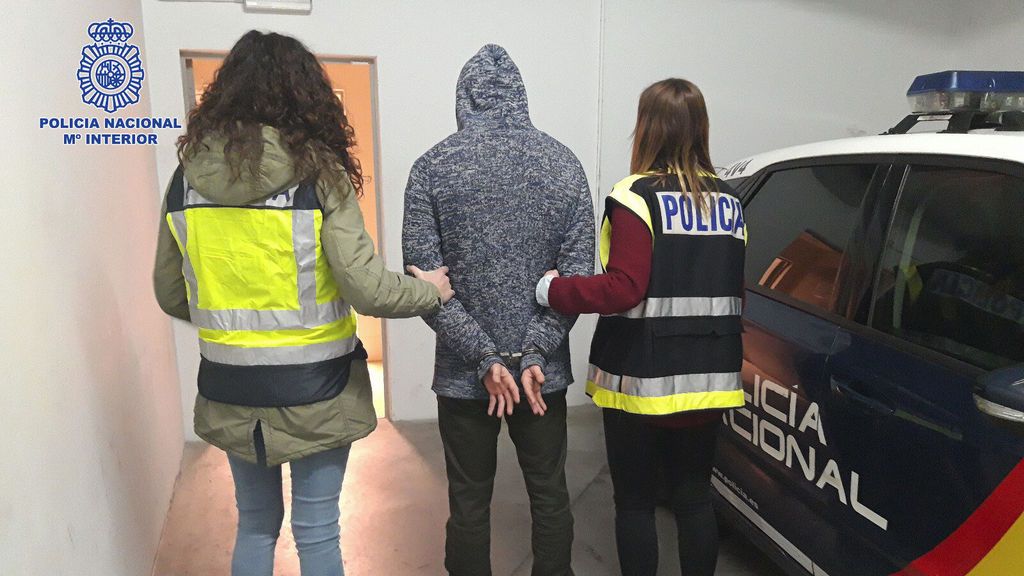 Detenido un “groomer” en Logroño por agredir sexualmente a una menor que conoció en Internet Detenido un “groomer” en Logroño por agredir sexualmente a una menor que conoció en Internet