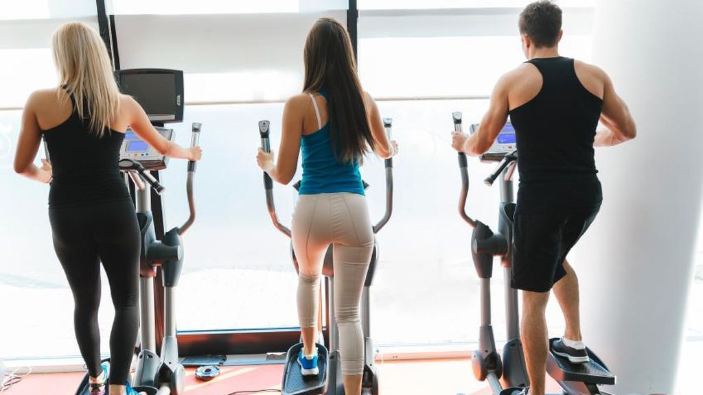 Luego, podrás seguir con las máquinas indicadas para los ejercicios cardiovasculares.
