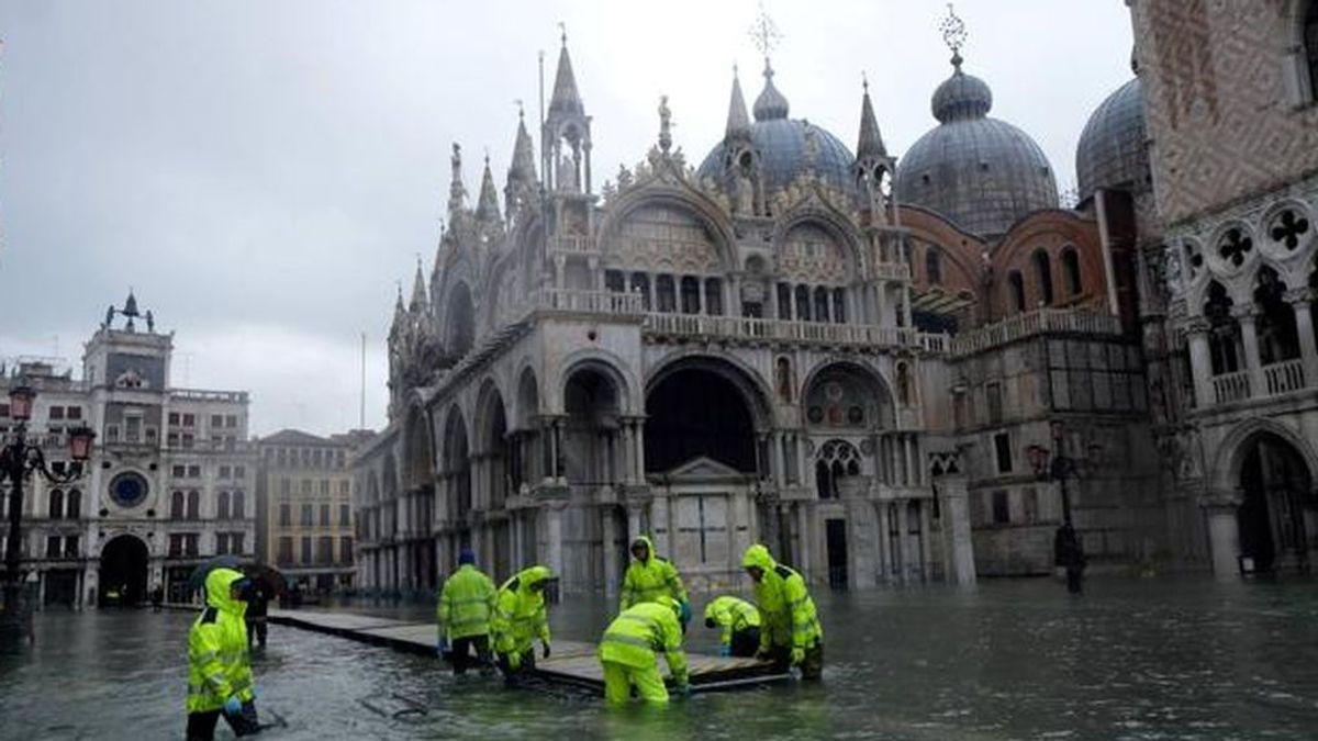 Venecia prueba con éxito las 78 compuertas que la protegerán de las inundaciones del Adriático