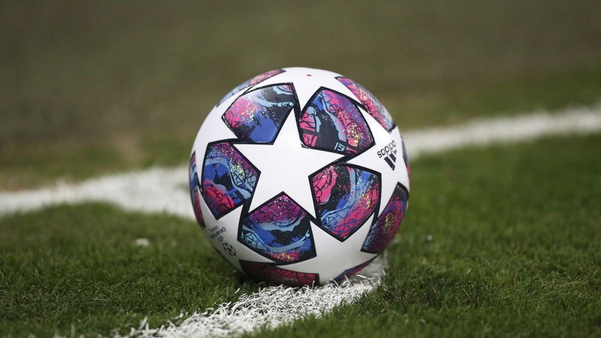 EuropaPress_2715355_champions_league_official_match_ball_on_corner_during_the_uefa_champions EuropaPress_2715355_champions_league_official_match_ball_on_corner_during_the_uefa_champions