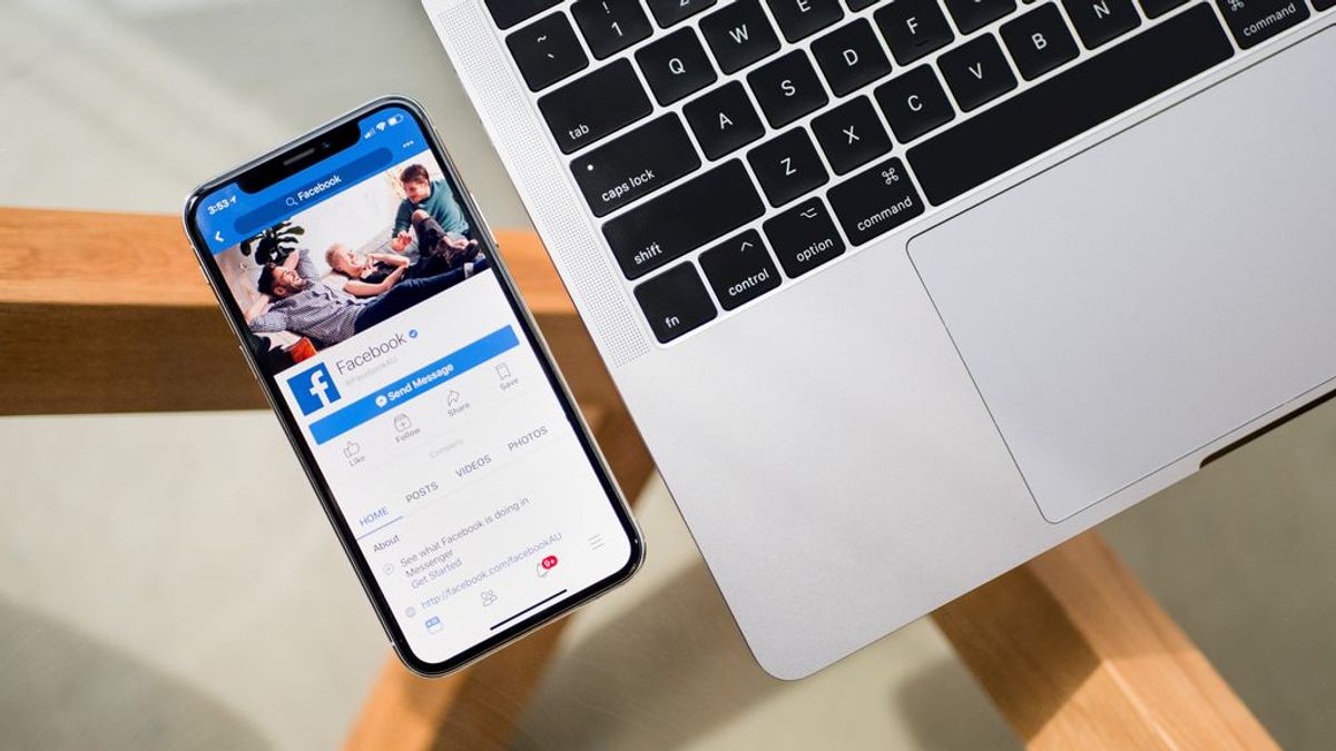 Mirar Facebook por la noche y dormir como un bebé: así se configura el modo nocturno en la app Mirar Facebook por la noche y dormir como un bebé: así se configura el modo nocturno en la app