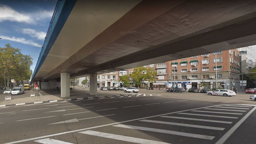 Madrid cierra el puente de Joaquín Costa por "riesgo real" de que se derrumbe Madrid cierra el puente de Joaquín Costa por "riesgo real" de que se derrumbe