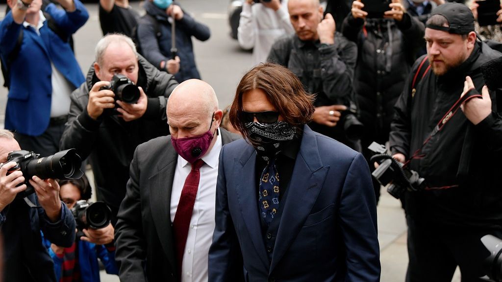 Johnny Depp, llegando al juicio contra The Sun y Amber Heard