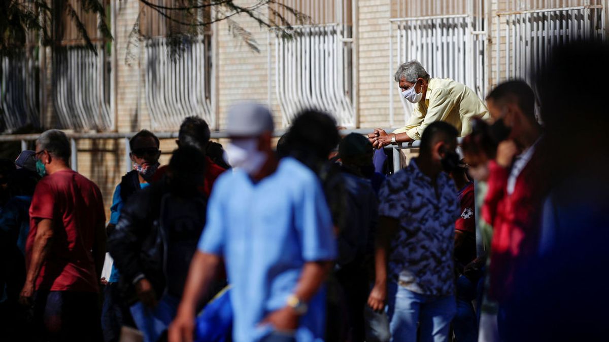 La pandemia bate récord diario de contagios con 229.000 y supera los 560.000 muertos La pandemia bate récord diario de contagios con 229.000 y supera los 560.000 muertos
