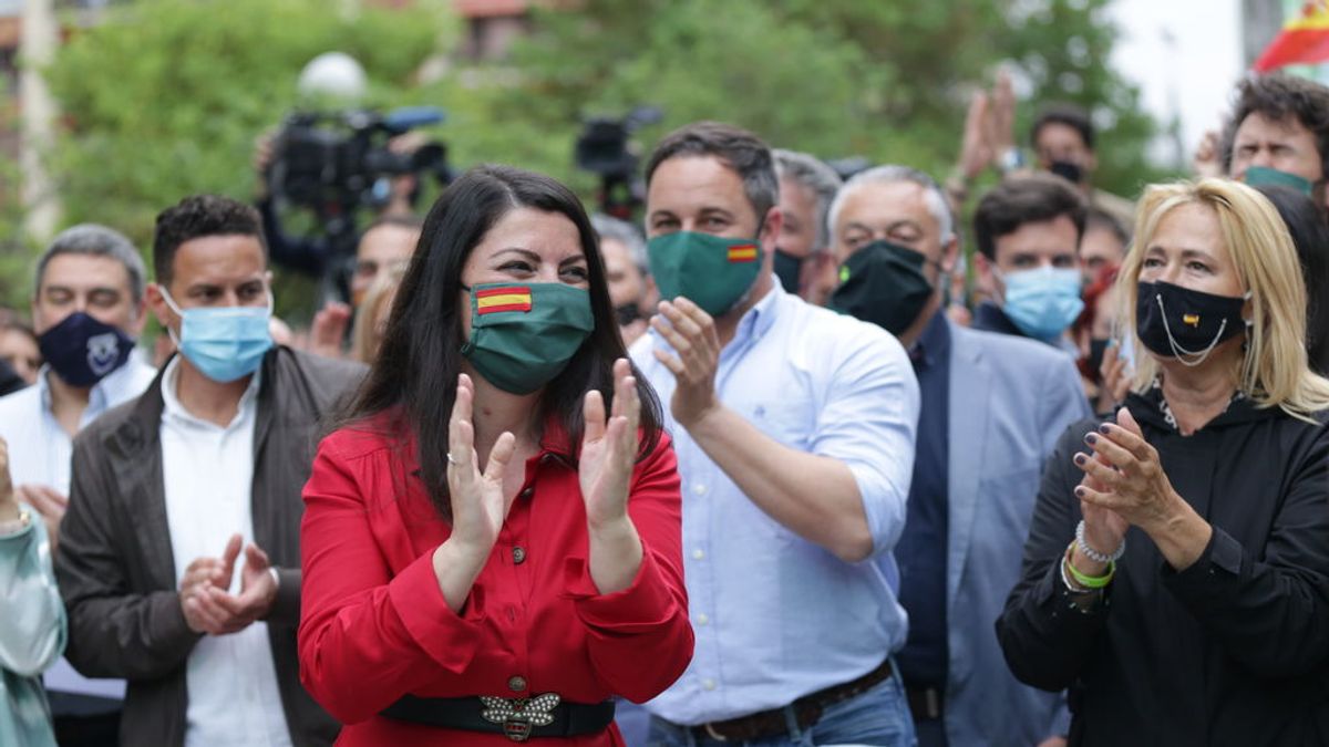 Vox se querella contra el presidente de Correos por el "secuestro" de su propaganda electoral Vox se querella contra el presidente de Correos por el "secuestro" de su propaganda electoral