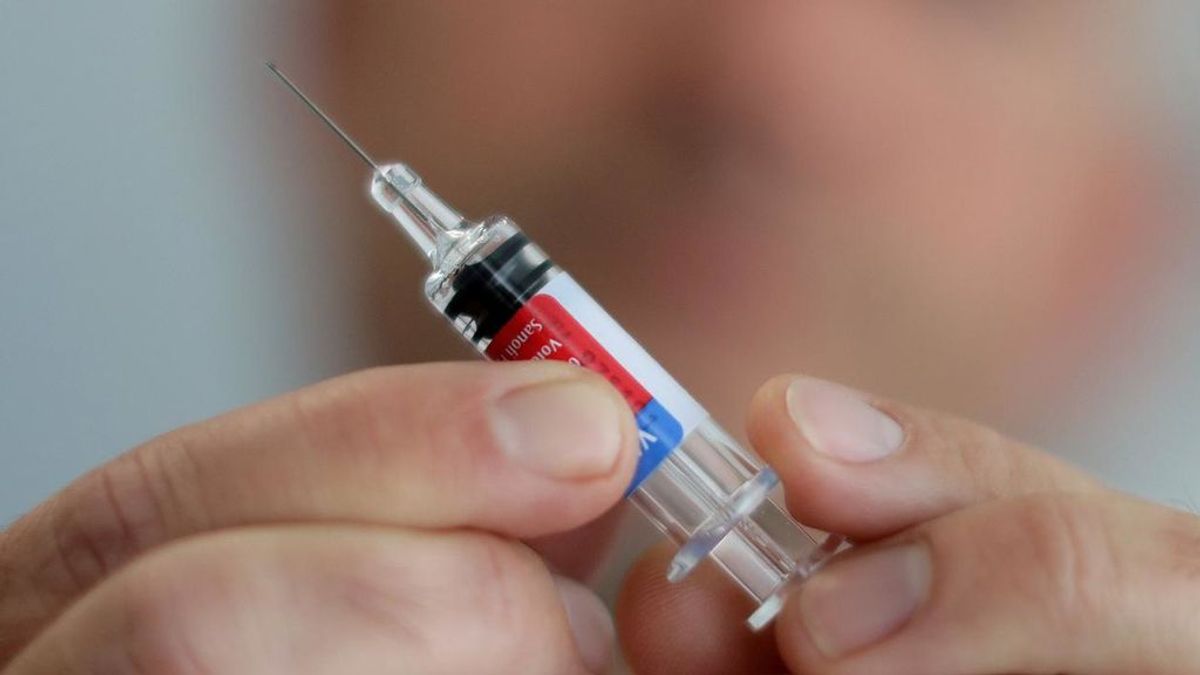 Reino Unido podría tener disponible una vacuna contra la COVID-19 en la primera mitad de 2021
