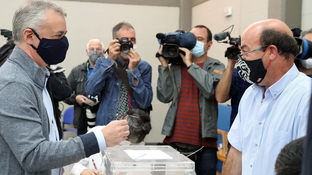La estética electoral del 12J: vascos y gallegos acuden a las urnas en la nueva normalidad, en imágenes