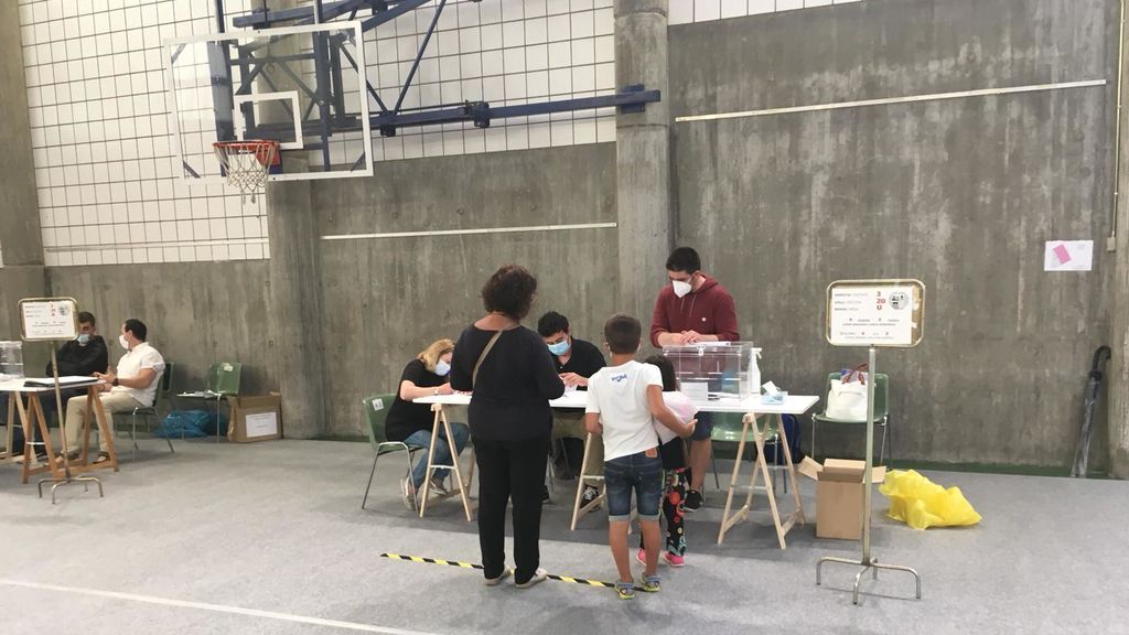 La partipación de los vascos el 12J desciende un 1,3% a las 12 del mediodía La partipación de los vascos el 12J desciende un 1,3% a las 12 del mediodía