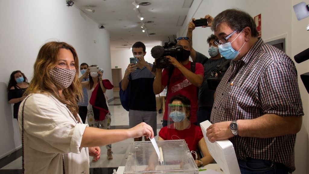 La estética electoral del 12J: vascos y gallegos acuden a las urnas en la nueva normalidad, en imágenes