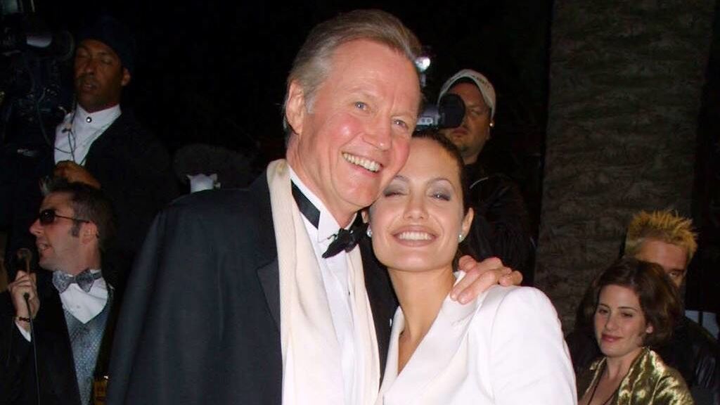 Jon Voight: las idas y venidas de Angelina Jolie con su padre.