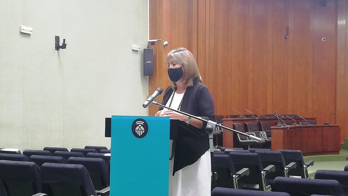L'Hospitalet de Llobregat cierra petancas y pistas deportivas para contener el brote L'Hospitalet de Llobregat cierra petancas y pistas deportivas para contener el brote