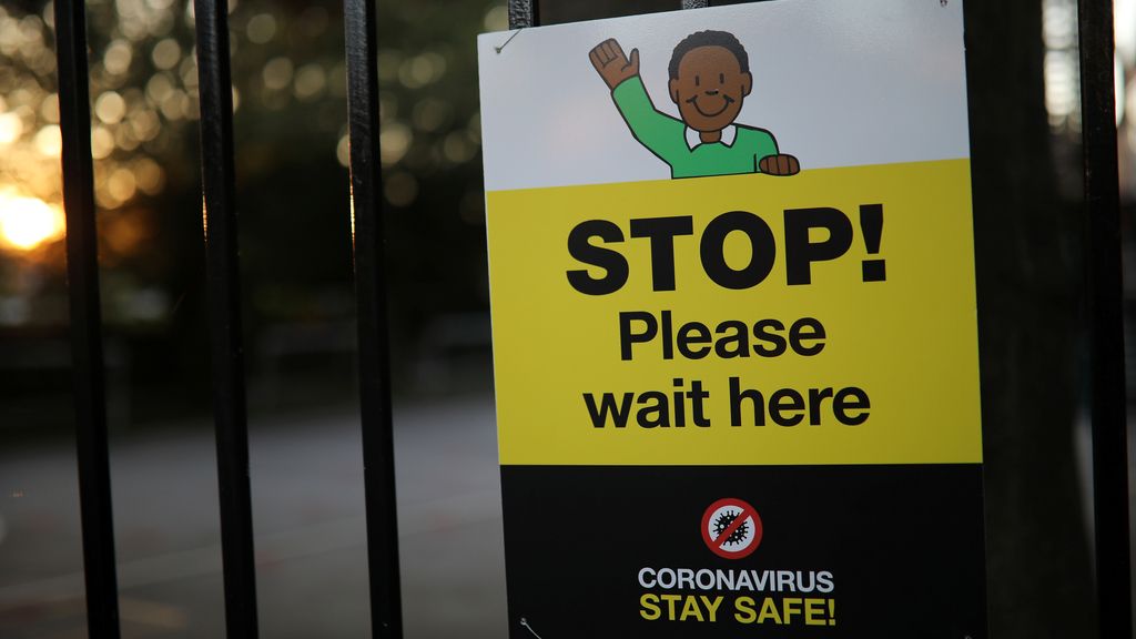 Las imágenes más impresionantes para protegerse del coronavirus en las aulas