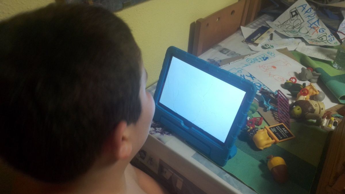 El niño con la tablet