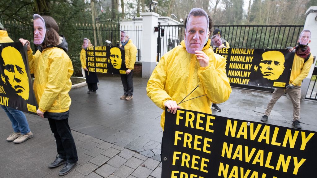 EuropaPress 4198767 protesta favor alexei navalni embajada rusia bruselas