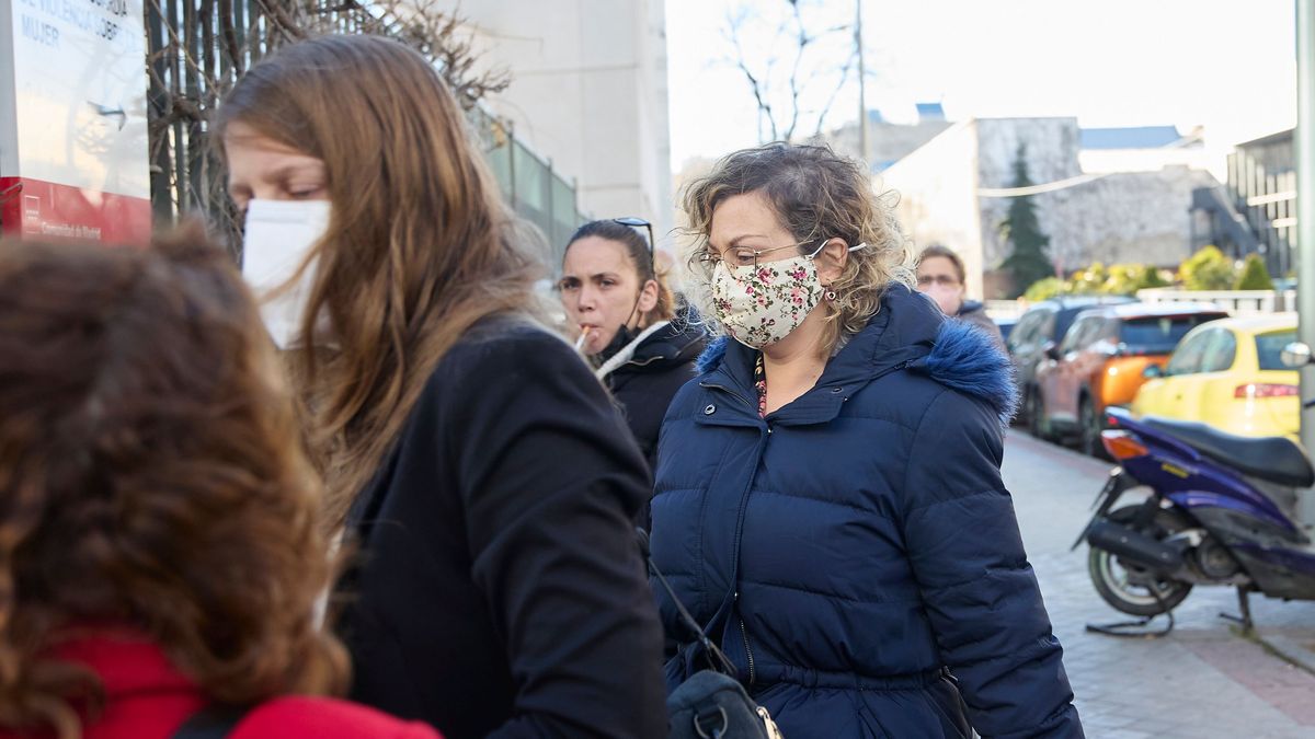 EuropaPress 4227206 expresidenta infancia libre maria sevilla asiste juzgado le entreguen orden EuropaPress 4227206 expresidenta infancia libre maria sevilla asiste juzgado le entreguen orden
