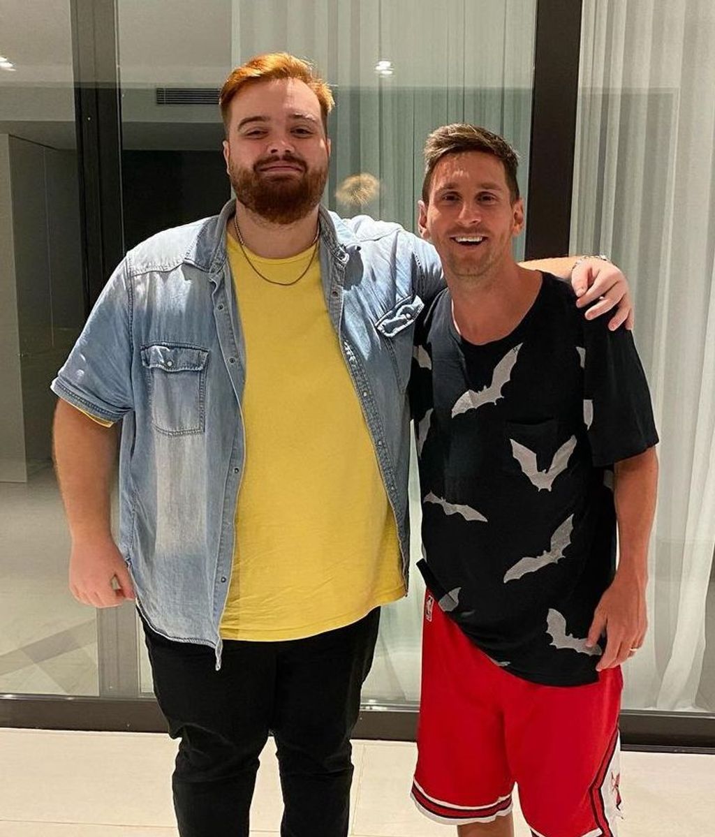 Ibai Llanos con Messi en una cena en la casa del jugador