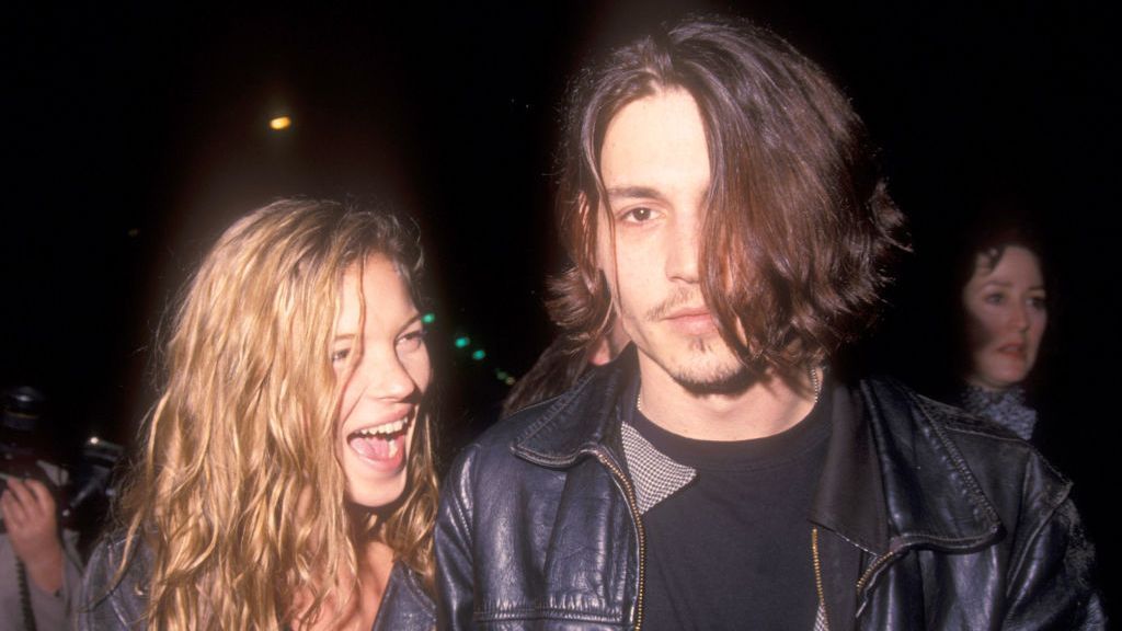 Kate Moss contradice a Amber Heard y defiende a Johnny Depp: “Nunca me tiró por las escaleras”