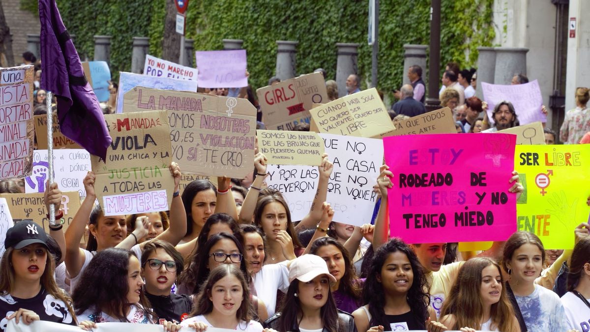 Manifestación en Sevilla contra la sentencia de 'La Manada' Manifestación en Sevilla contra la sentencia de 'La Manada'
