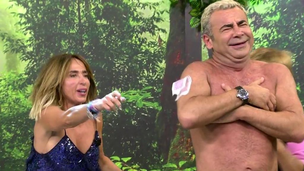 María Patiño depila en directo a Jorge Javier con bandas de cera: “Le vas a levantar la piel”