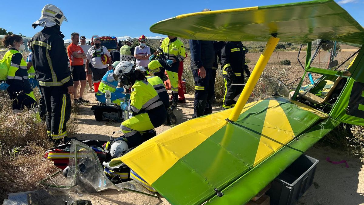 Un piloto sobrevive tras estrellarse con su avioneta en Villanueva del Pardillo Un piloto sobrevive tras estrellarse con su avioneta en Villanueva del Pardillo
