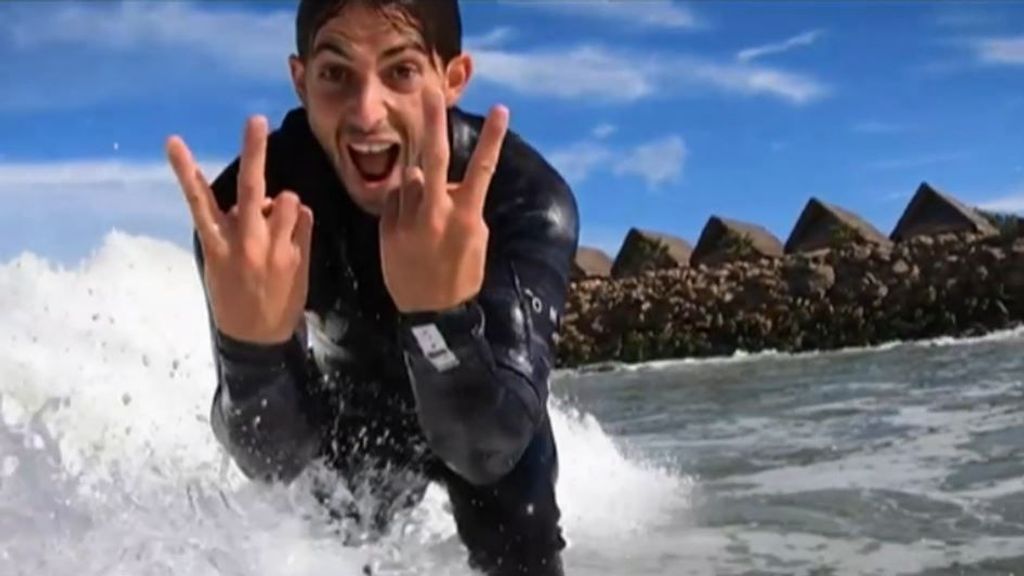 El insólito reto del surfista gallego Guillermo Carracedo: “Surfear las 17 comunidades autónomas”
