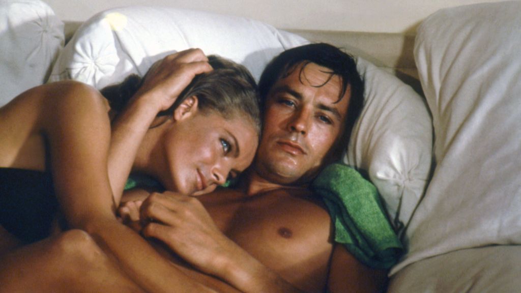 Romy Schneider y Alain Delon en la película de Jacques Deray, 'La Piscina' (1968).