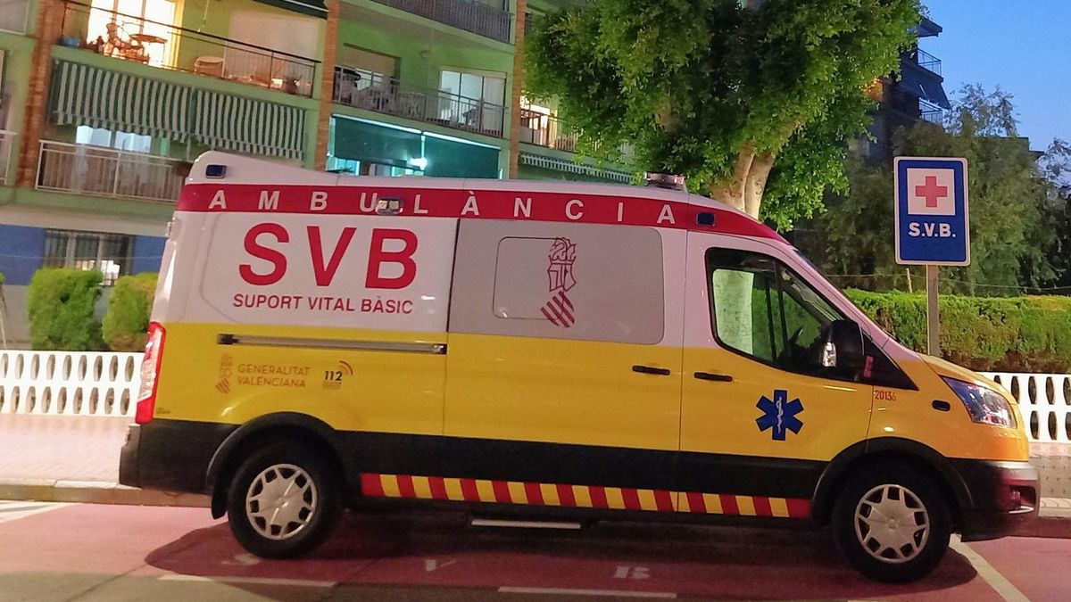 Una ambulacia de Soporte Básico Vital Una ambulacia de Soporte Básico Vital