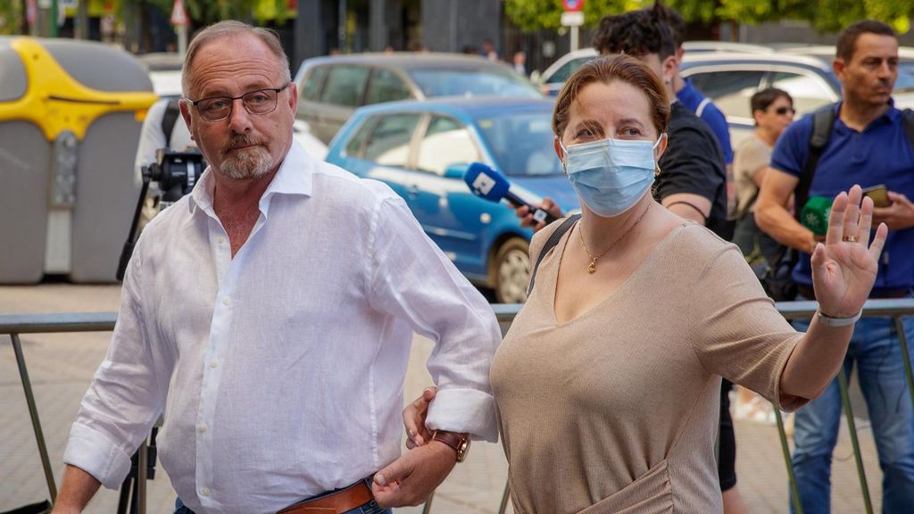 Los padres de Marta del Castillo en el juicio contra El Cuco: "Es una humillación que dura 13 años"