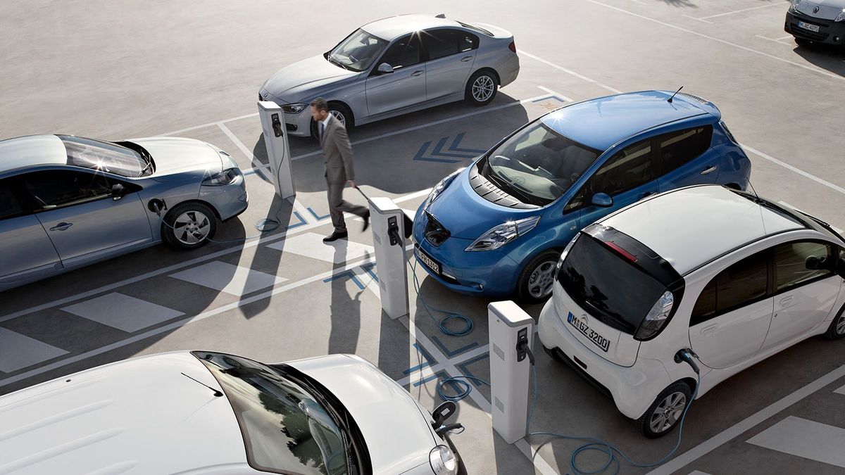 EN 2021 SE VENDIERON EL DOBLE DE ELÉCTRICOS EN EL MUNDO FOTO ALPHABET EN 2021 SE VENDIERON EL DOBLE DE ELÉCTRICOS EN EL MUNDO FOTO ALPHABET