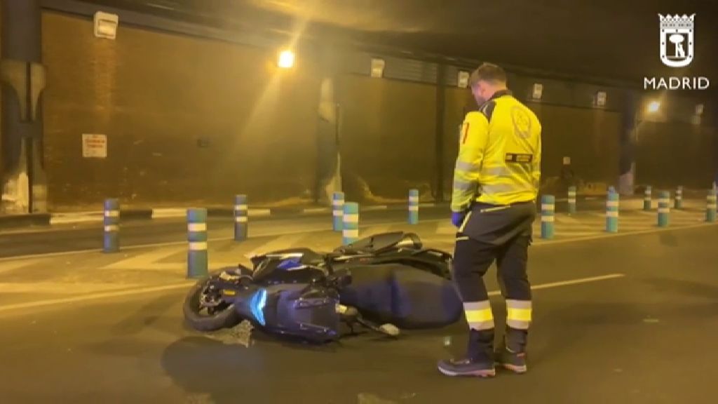 Muere un joven de 27 años al sufrir un accidente de moto en el túnel de María de Molina, en Madrid: chocó contra un muro