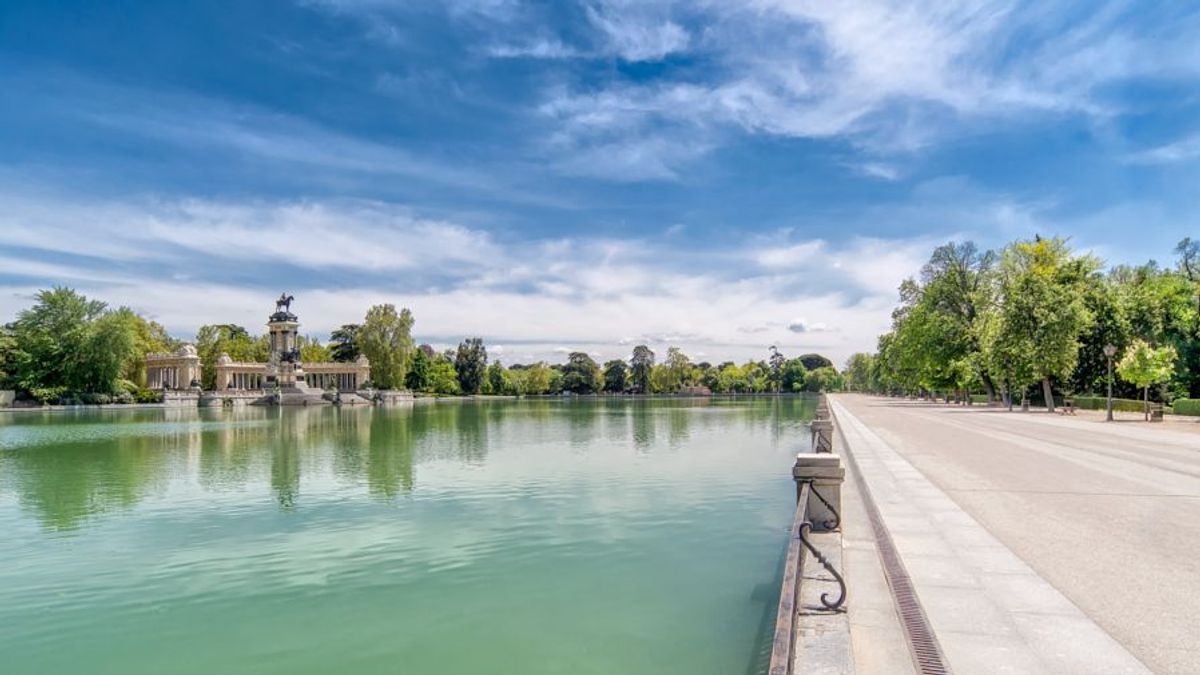 Imagen del parque de El Retiro en Madrid durante el confinamiento del 2020 Imagen del parque de El Retiro en Madrid durante el confinamiento del 2020
