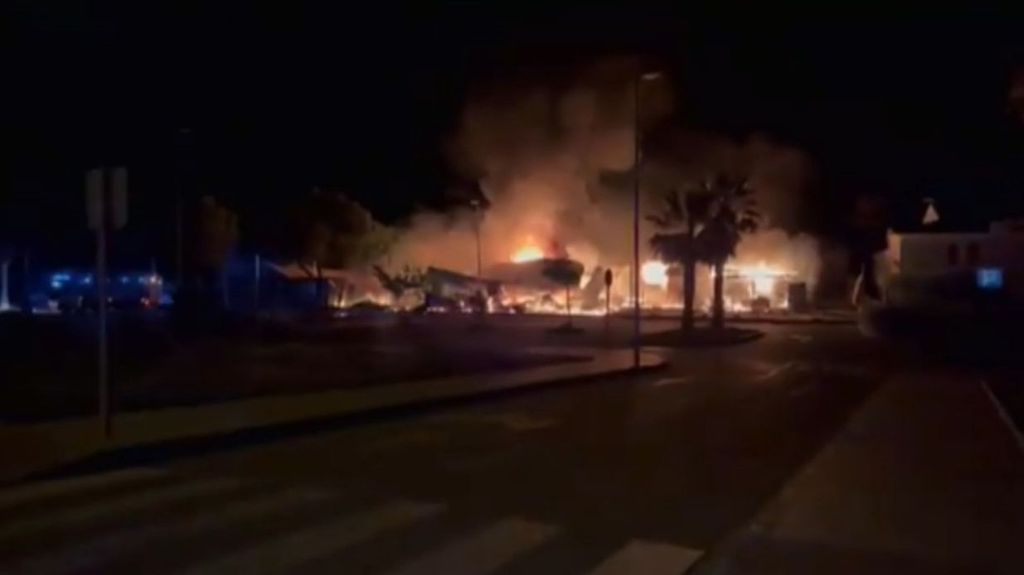 Incendio en dos chiringuitos de Castellón