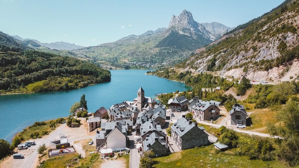 Lanuza, el pueblo que se parece a Hallstatt.