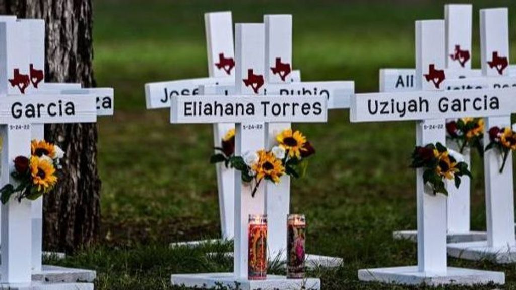 Las autoridades de Texas admiten errores en el dispositivo para neutralizar al autor de la matanza de Uvalde