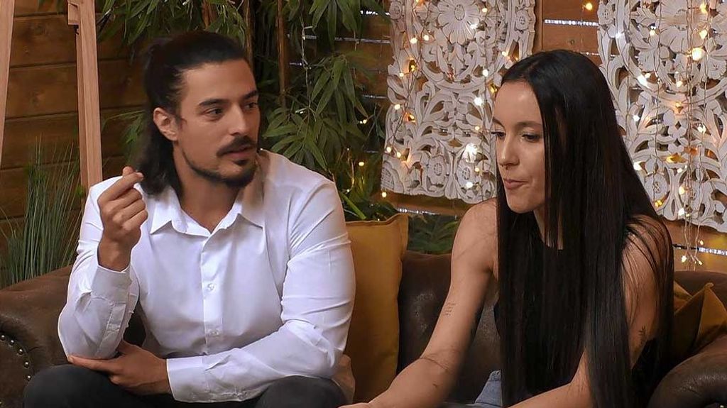 Luis y Jessica durante su cita en 'First Dates'