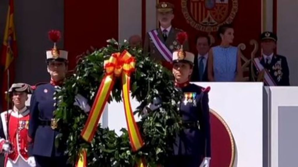 Los Reyes presiden el acto central por el Día de las Fuerzas Armadas en Huesca