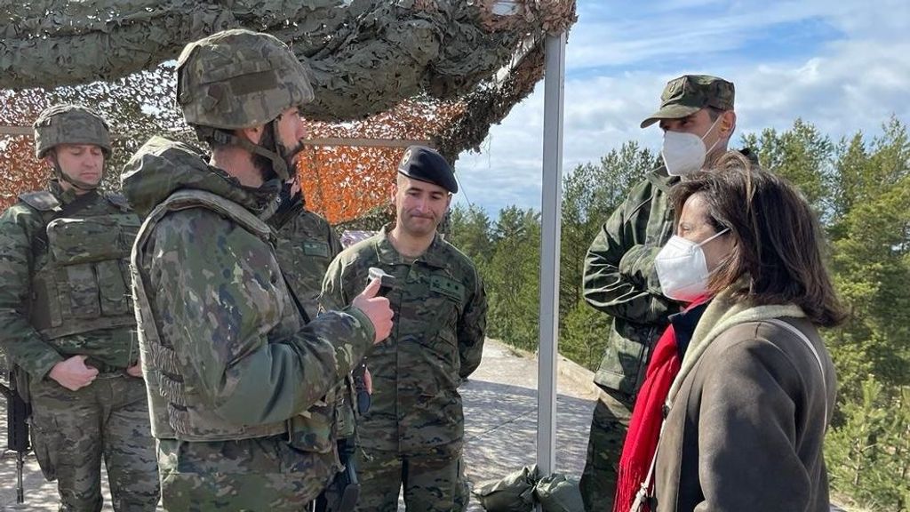 EuropaPress 4412717 ministra defensa margarita robles visita militares espanoles desplegados