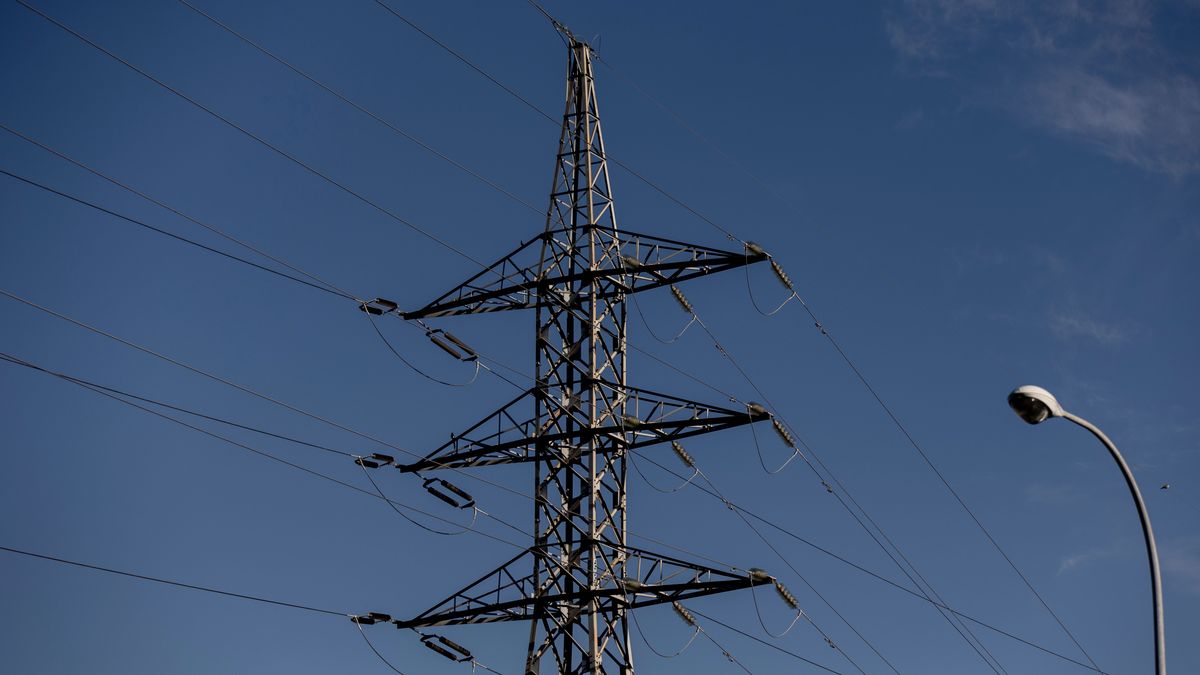 Una torre eléctrica, a 12 de noviembre de 2021, en Madrid, (España) Una torre eléctrica, a 12 de noviembre de 2021, en Madrid, (España)