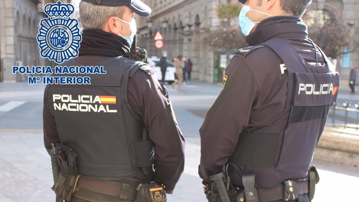 Agentes Policia Nacional Agentes Policia Nacional