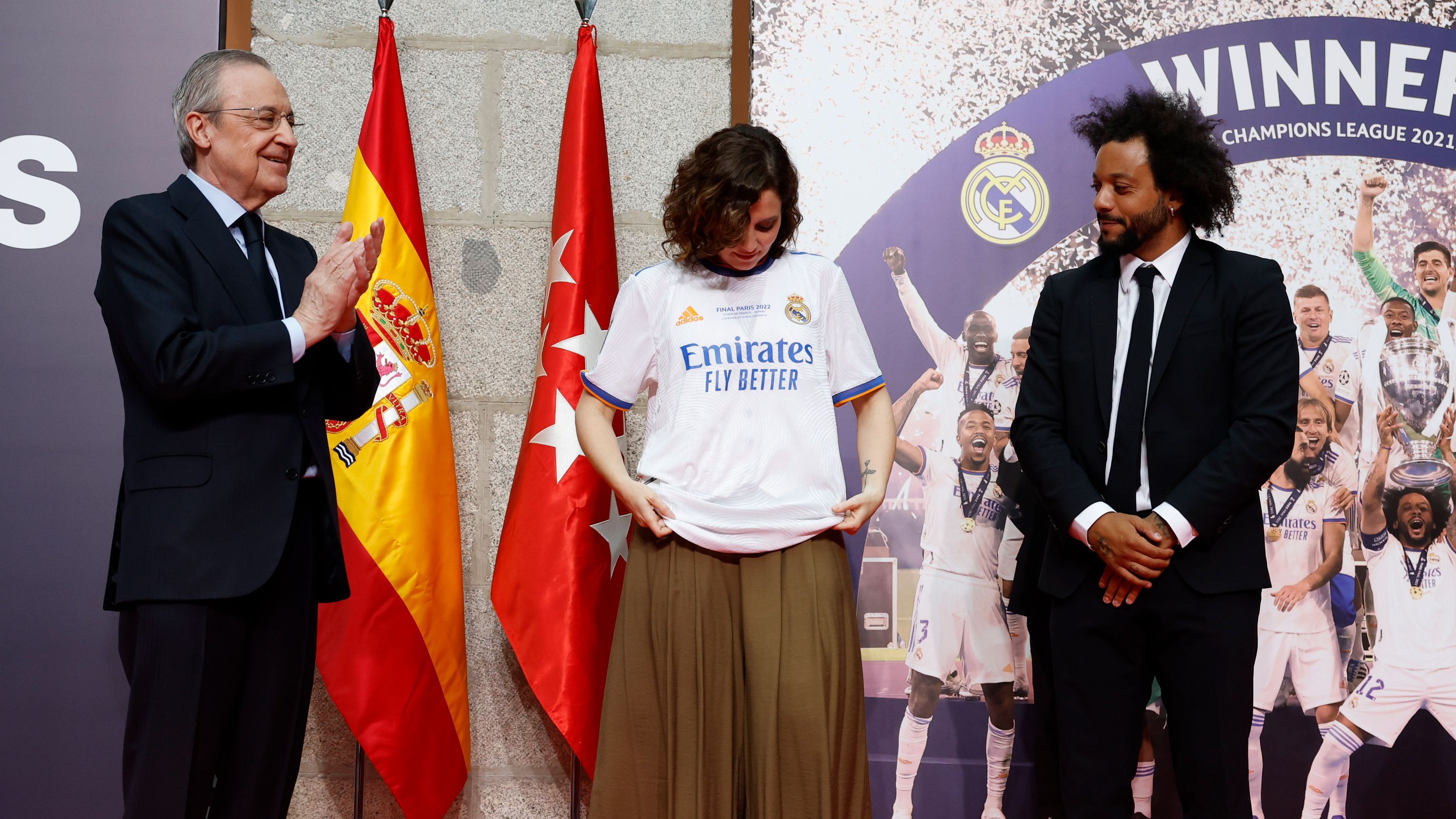 Ayuso celebra la 14ª 'Champions' del Real Madrid destacando los valores que transmite: "Equipo, esfuerzo y excelencia"