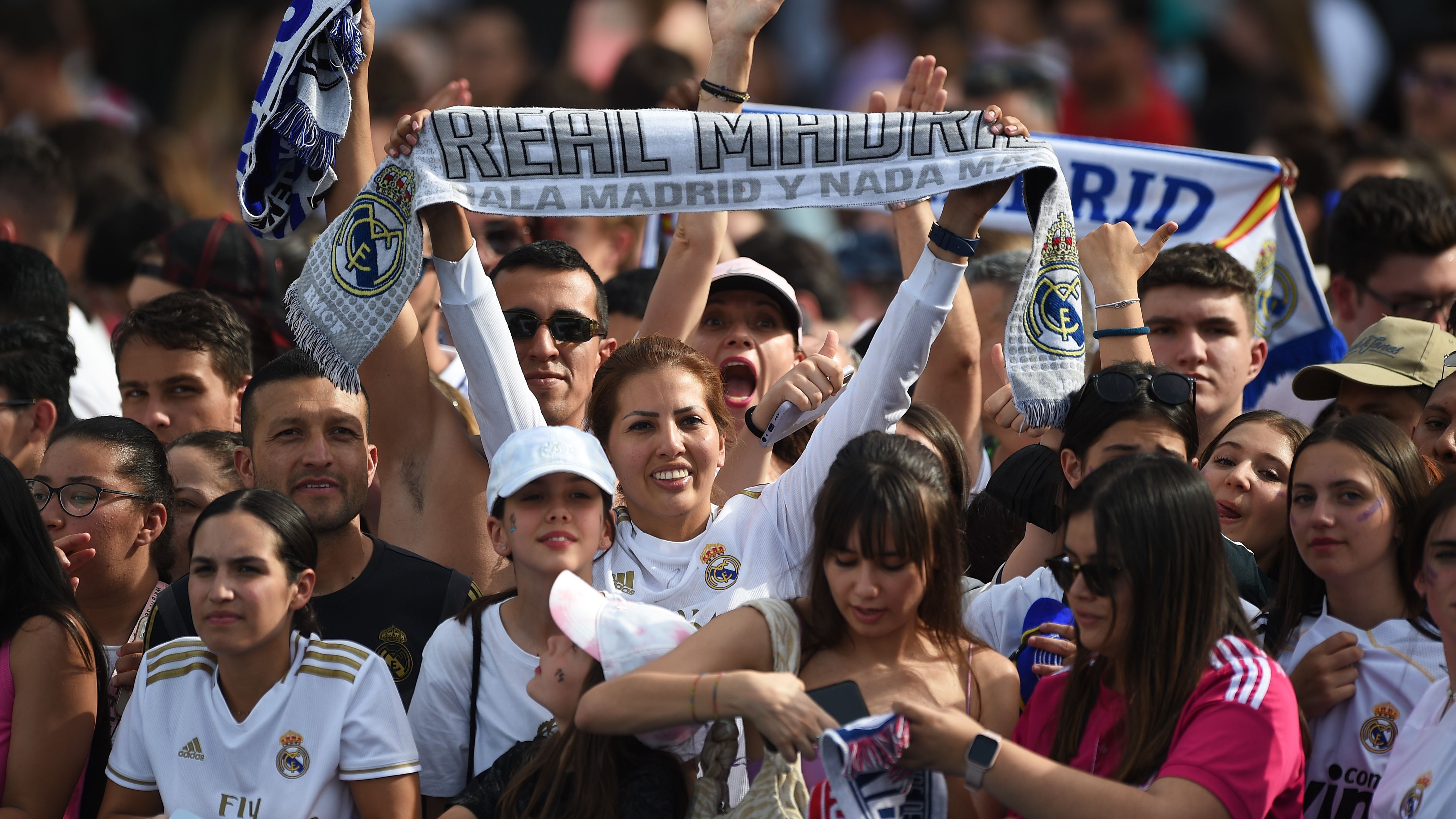 El Real Madrid celebra en Madrid su decimocuarta Copa de Europa