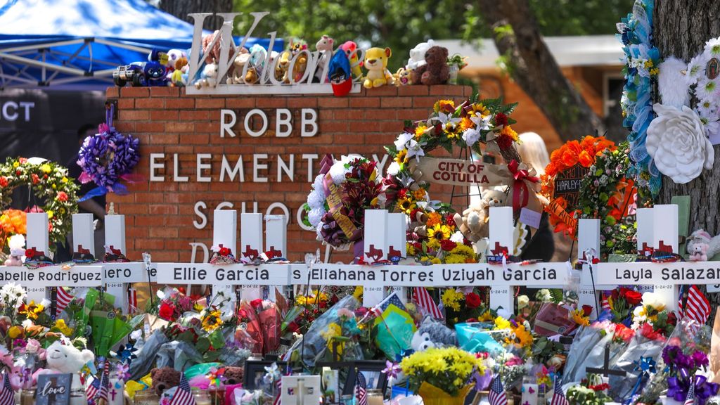 Robb Elementary School, donde ocurrió la matanza que se ha saldado con 19 niños y dos profesoras muertas