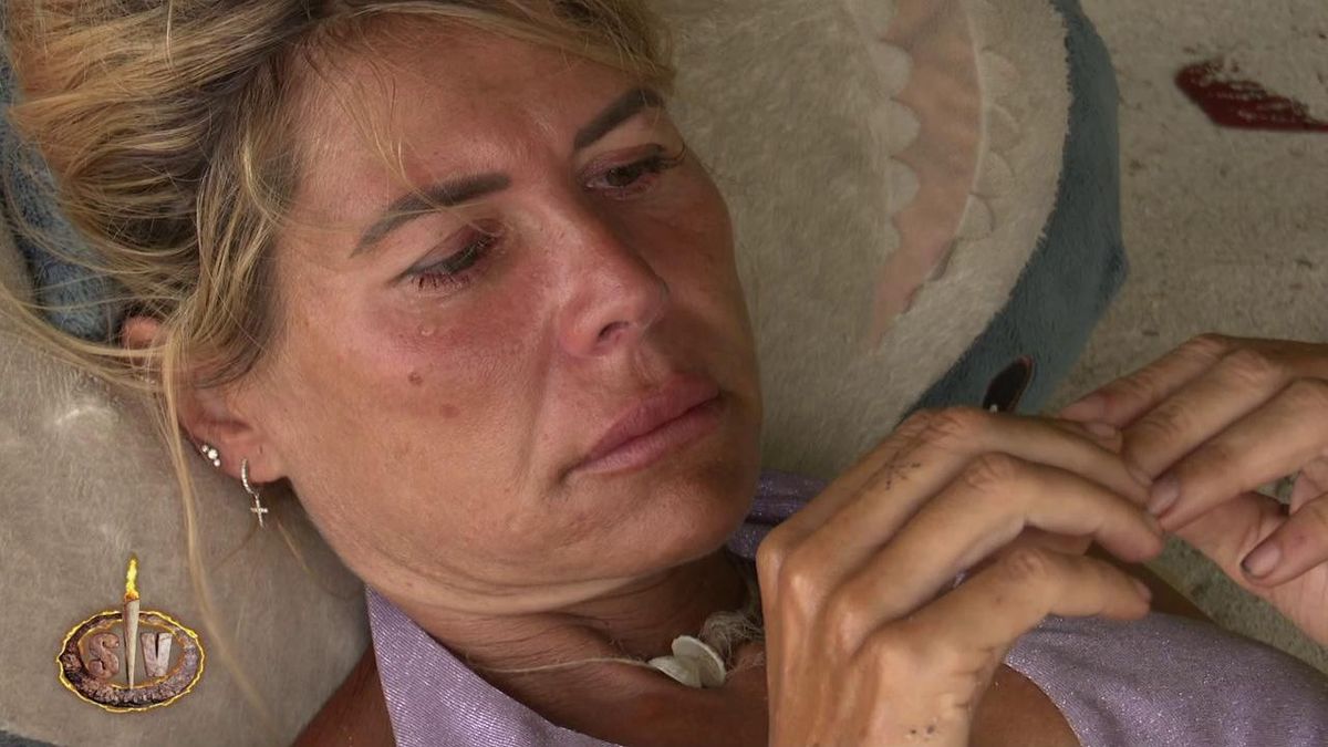 Ana Luque no puede evitar las lágrimas ante las acusaciones de Marta Peñate