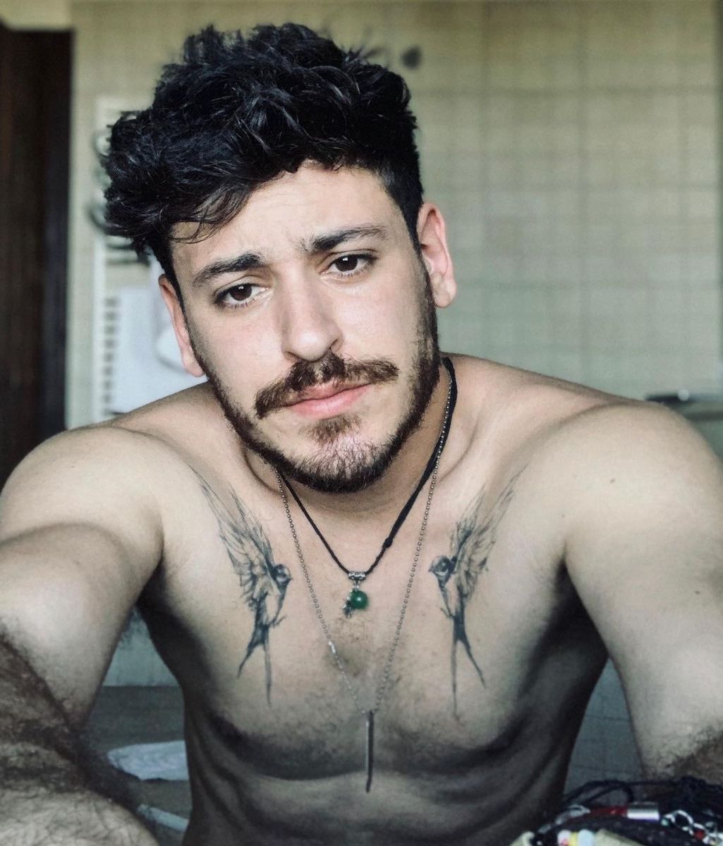 El tatuaje de golondrinas de Cepeda