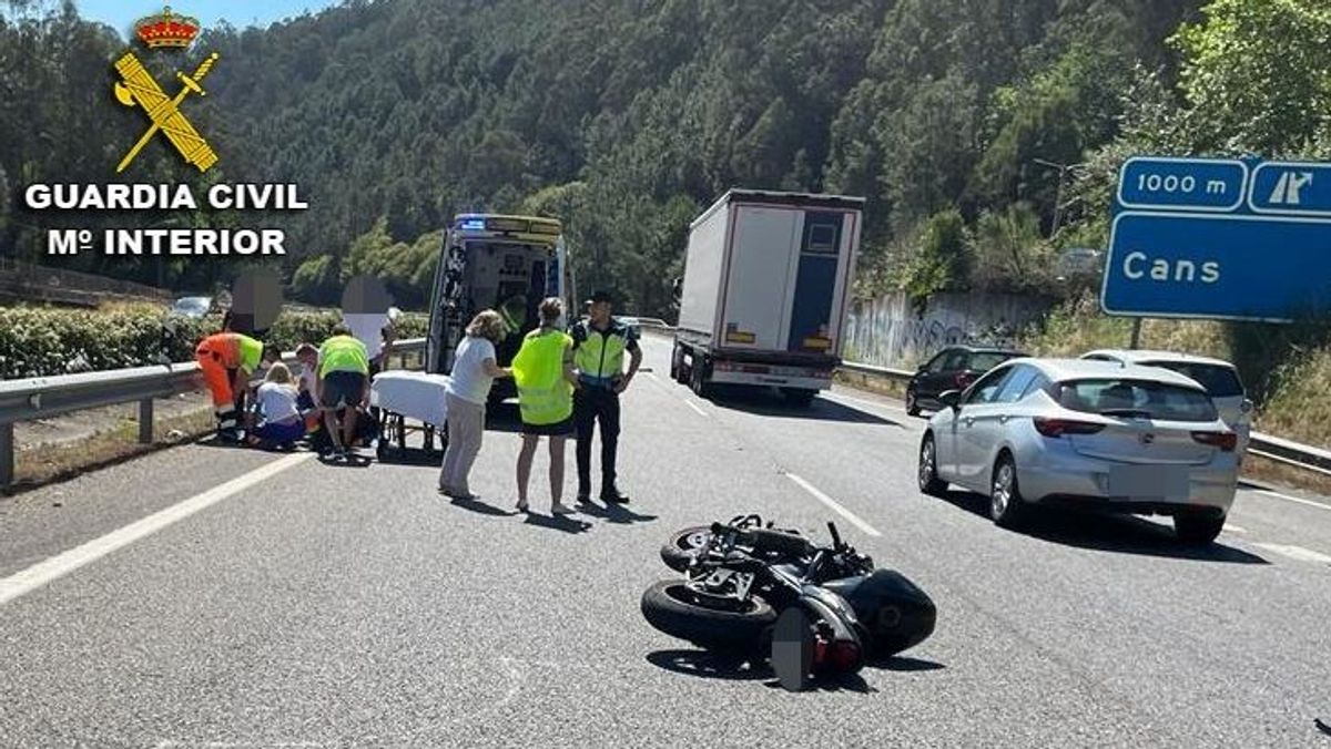 Buscan a un conductor fugado tras dejar herido grave a un motorista en la A-52 en Cans Buscan a un conductor fugado tras dejar herido grave a un motorista en la A-52 en Cans