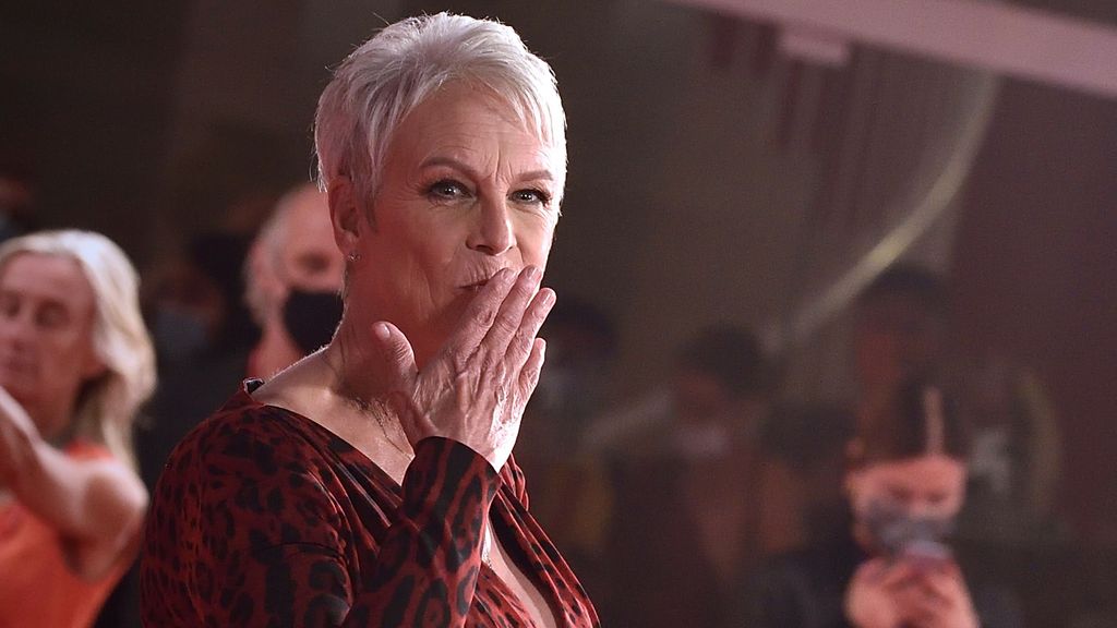 Jamie Lee Curtis denuncia los cánones de belleza existentes en Hollywood.