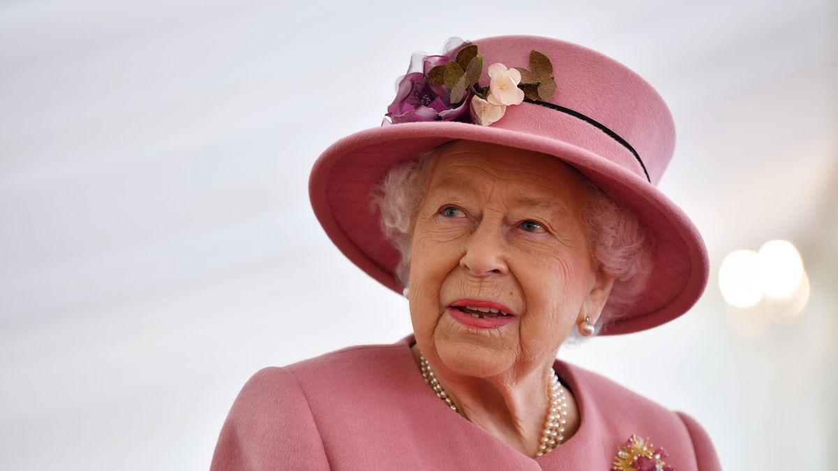 La reina Isabel II luce espectacular a sus 96 años